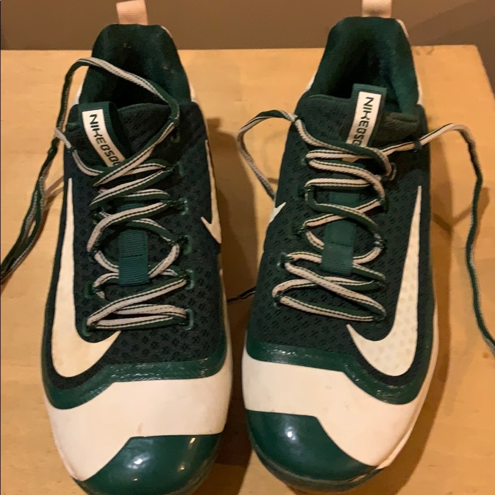 Used Nike Baseball cleat